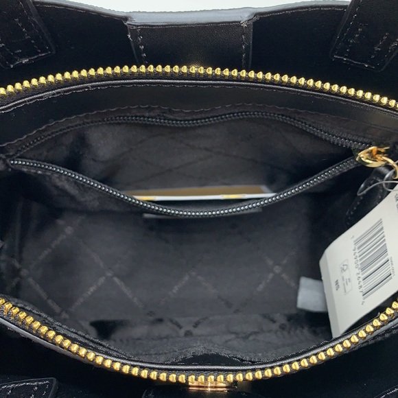 MICHAEL KORS OUTLET
Emilia Small Logo Satchel BLACK SIGNATURE COLOR - Picture 12 of 16